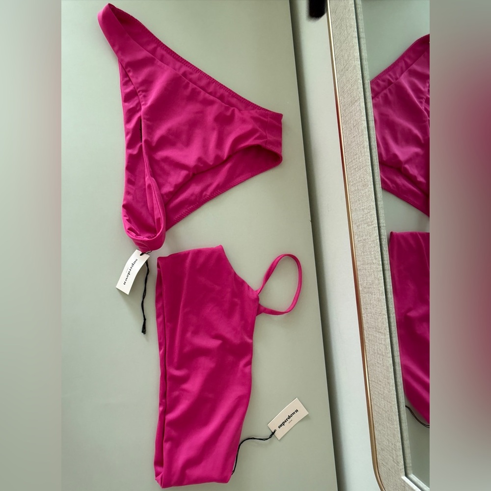 Superdown Vibrant Pink Swimwear M TOP L BOTTOM